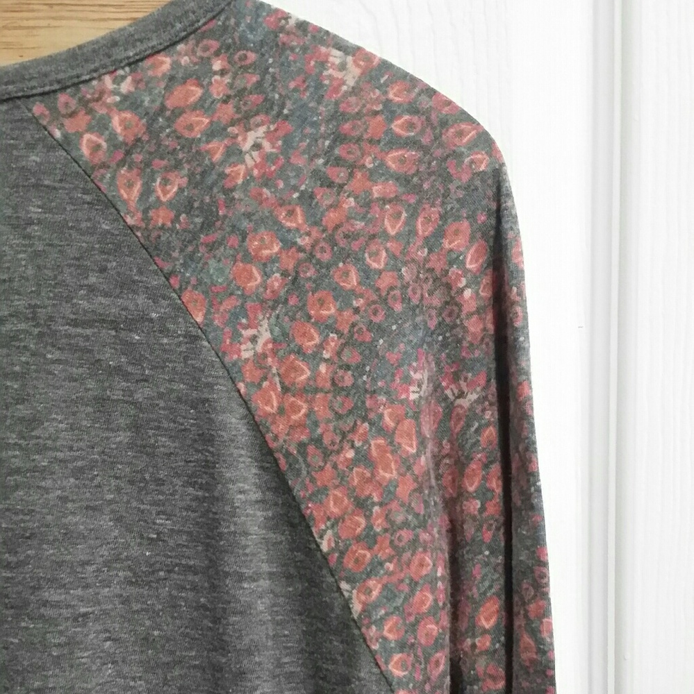 Lularoe Randy Baseball Shirt - Picture 6 of 8